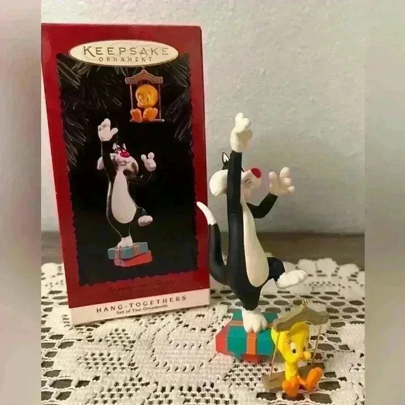 Hallmark Keepsake NEW 1995 Christmas Ornament “Sylvester & Tweety” Looney Tunes - Picture 4 of 6